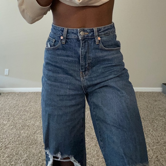 Relaxed Dad Jeans - Picture 2 of 4